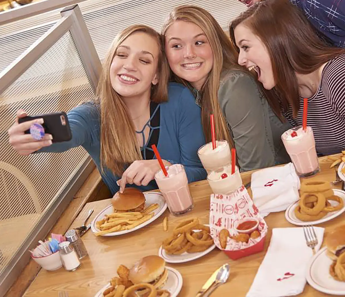 22813960_10154786884155855_8717156299986874085_n copy